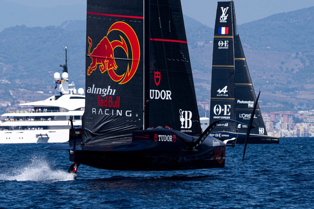 Race 1: A Convincing Win by the Orient Express Racing Team (FR ...