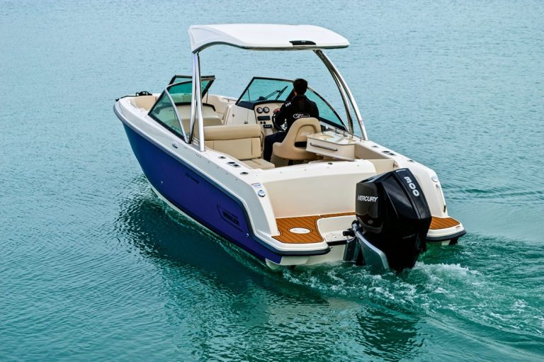 Boston Whaler 230 Vantage