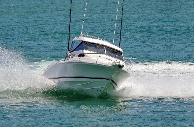 Caribbean 2400 Stern Drive