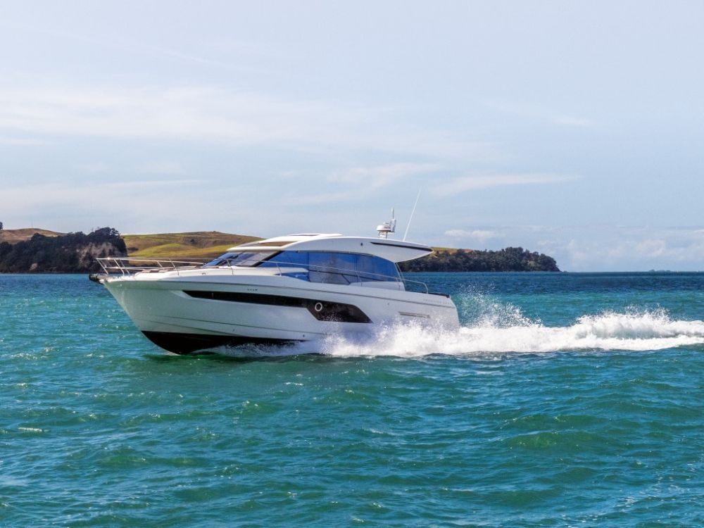 The 520 performs wellwith either engine option. // Photo credit: Roger Mills