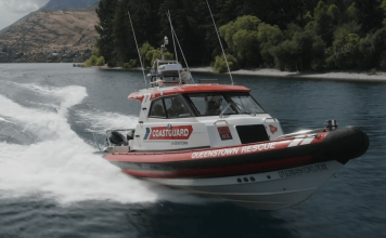 Search resumes for missing fisherman off Whangārei coast at Pataua South