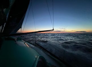 Regatta Mode Takes Over as Vendée Globe’s Peloton Tackles Light Winds