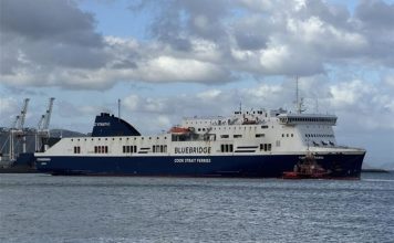 Bluebridge ferry Connemara. A Bluebridge spokesperson said there were no faults with the vessel and it was the masters decision to request support in high or gusty winds. Photo: RNZ / Bill Hickman