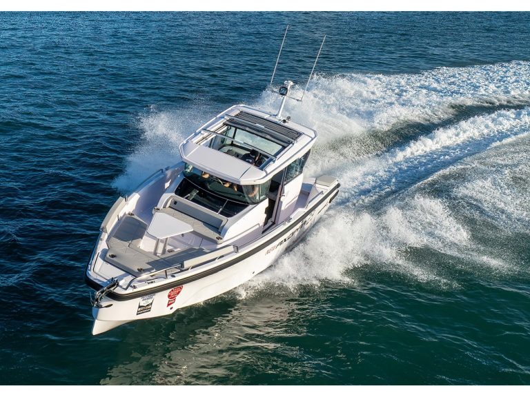 2024 Axopar 29 Cross Cabin