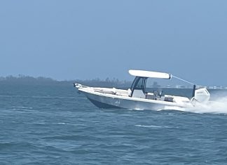 Leap of duty: Sarasota officer stops runaway boat in daring high-speed boarding