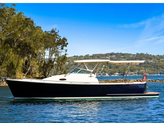 2005 PALM BEACH MOTOR YACHTS PB 32 SPORT Sea Eagle Photo credit Palm Beach Boats on Tradeaboat