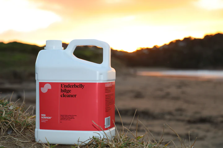 Underbelly bilge cleaner