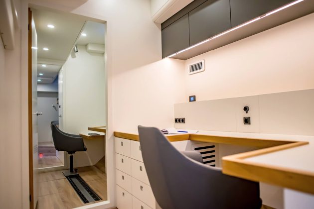 Office aboard Eugen Seibold // Photo credit: YYachts, https://www.yyachts.de/