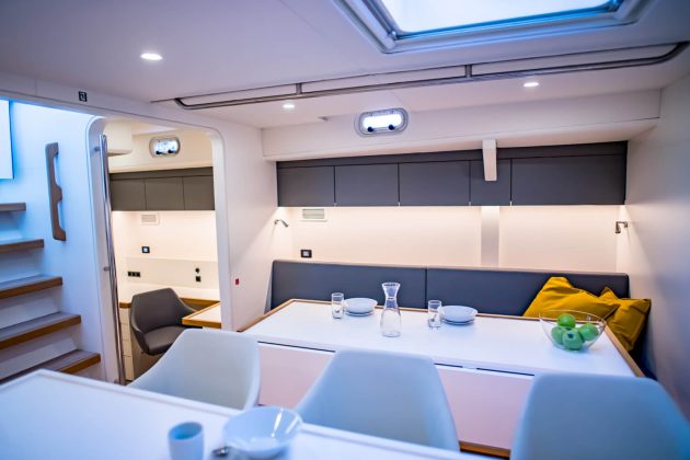 Eugen Seibold's saloon // Photo credit: YYachts, https://www.yyachts.de/