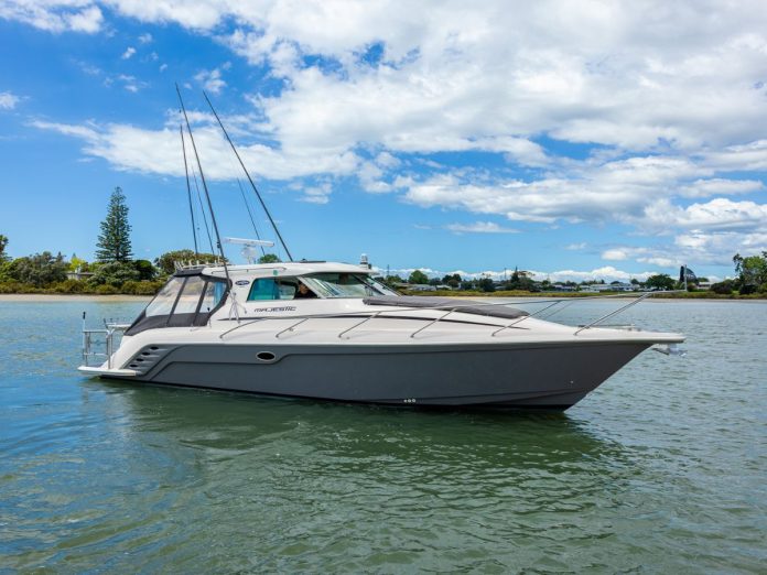 Rayglass 4000 Majestic // Photo credit: Rayglass