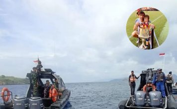 Indonesian search and rescue crews inspect waters off Padar Island after debris from a sunken tour boat was located in Komodo National Park. // Photo: BASARNAS