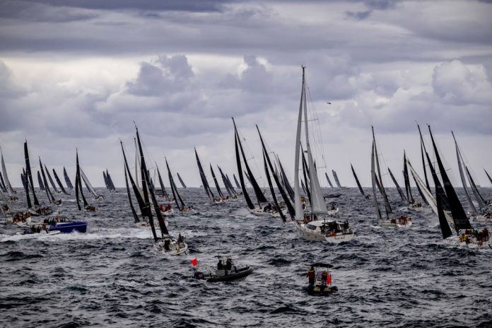 Start of the 80th Rolex Sydney Hobart Yacht Race // Photo credit: Rolex Start of the 80th Rolex Sydney Hobart Yacht Race // Photo credit: Rolex