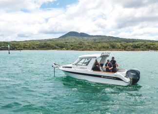 Electric trolling motor mount for Haines Hunter Electric trolling motor mount for Haines Hunter