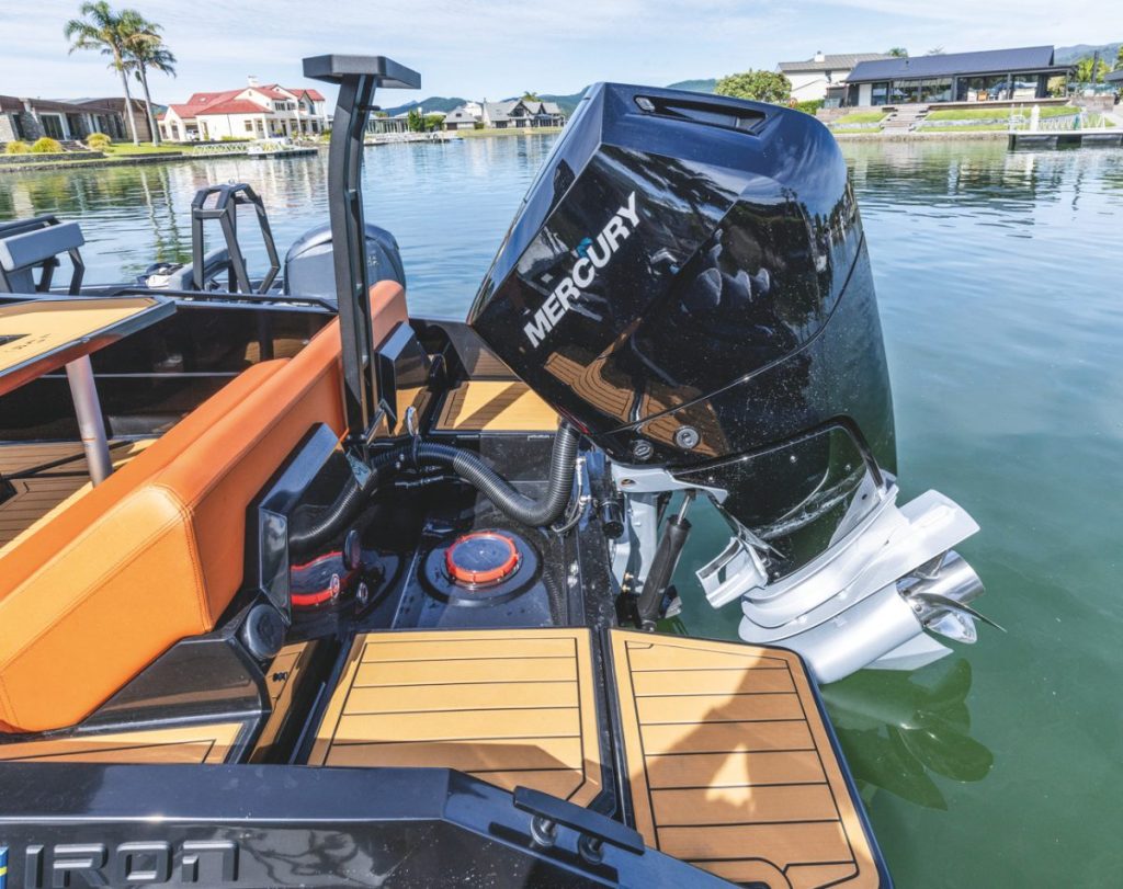 Performance with the 400hp V10 is spectacular and throwing the boat around is lots of fun. Thankfully, there’s plenty to hold onto in the turns.