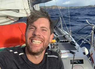 South Australian man sails around the world in homemade boat