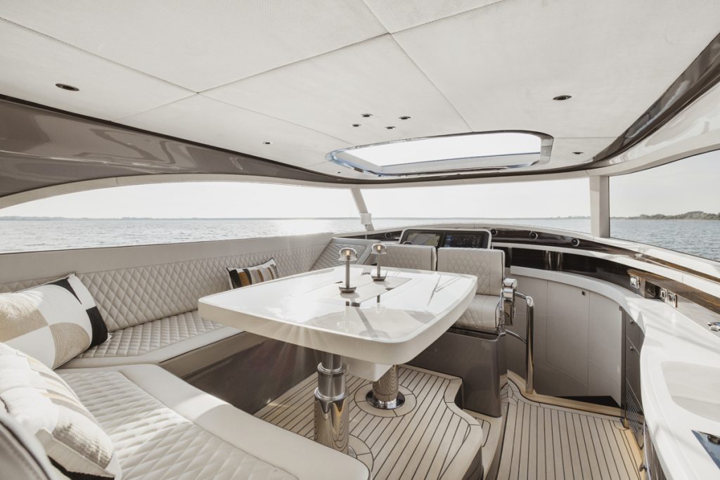 Zeelander 5 // Photo credit: Guillaume Plisson for Zeelander_J3A1362