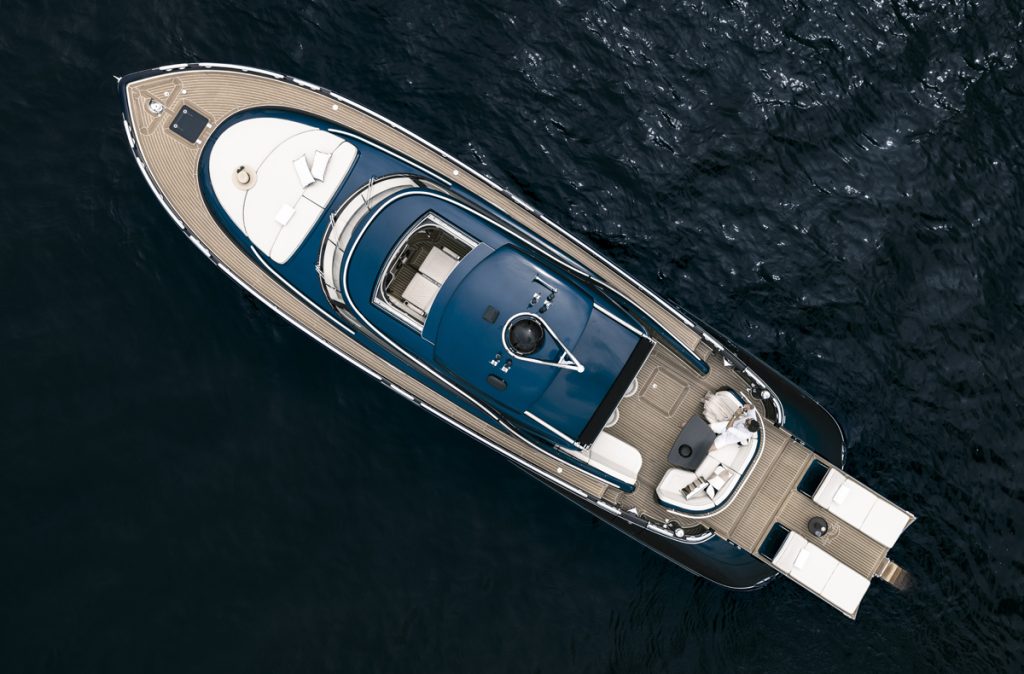 // Photo credit: Guillaume Plisson for Zeelander