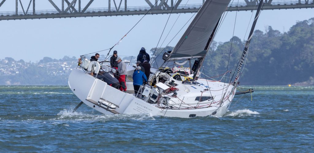 Equilibrium before the start  // Photo credit: Roger Mills / Boating New Zealand