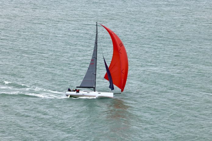 Equilibrium heads towards the finish line // Photo credit: Roger Mills / Boating New Zealand