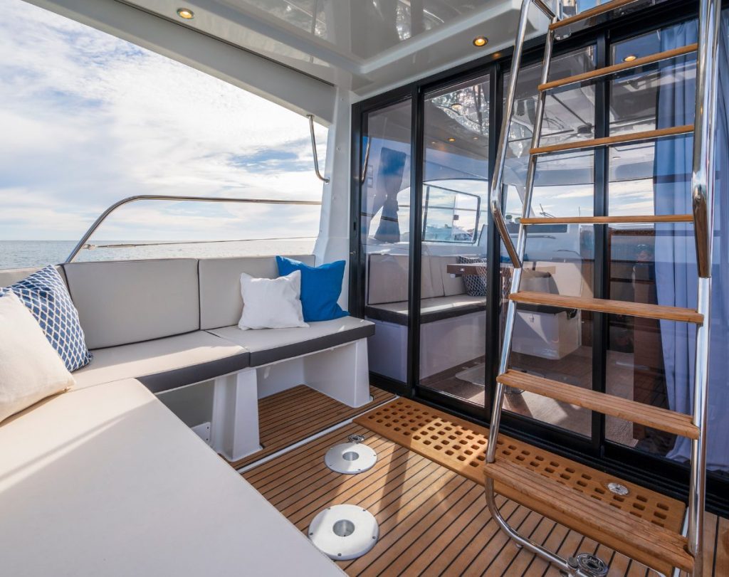 Bénéteau Antares 11 Fly // Supplied