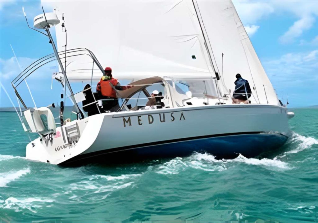Medusa, the JBoats 160