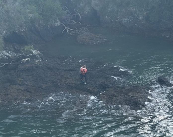 Three men lucky to be alive after midnight fishing trip ends in disaster // Northland Police