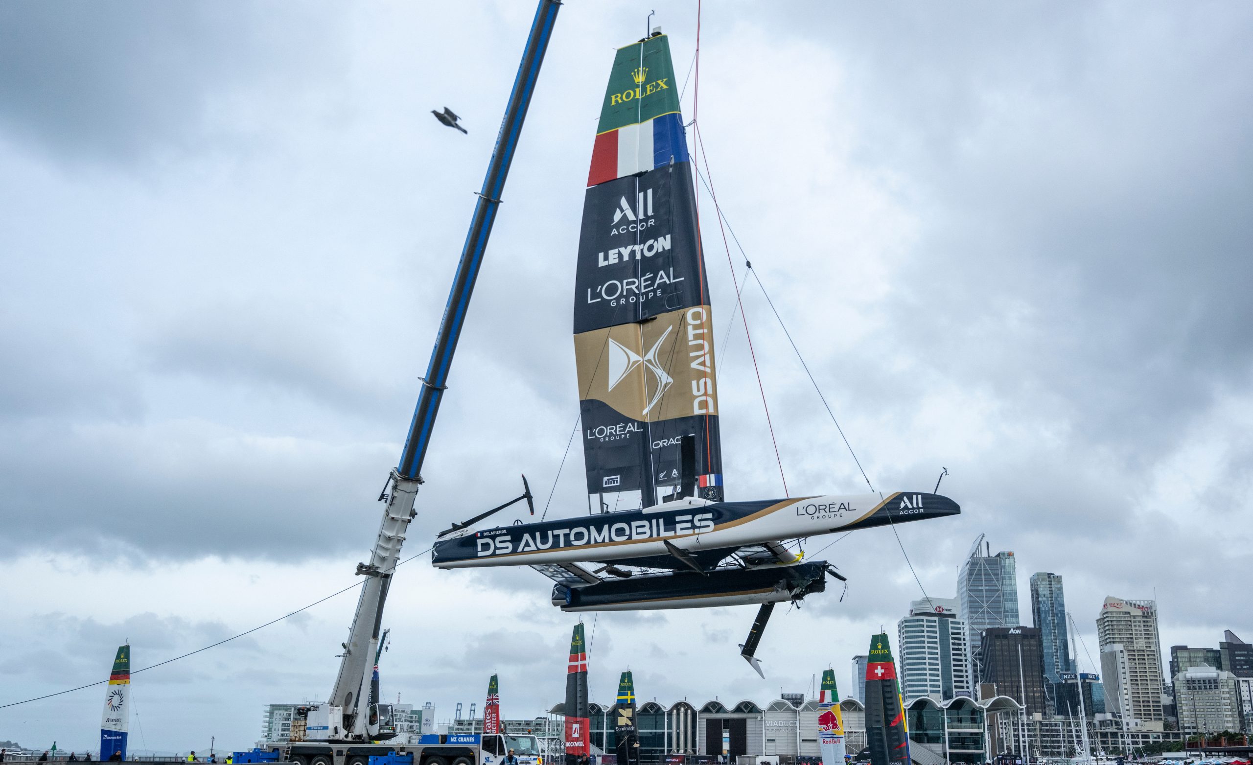 Leaders In Auckland But Caught In An Unavoidable Crash, The Ds Automobiles Sailgp Team France Forced Out Of Day 2