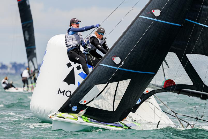 49er, 49erFX and Nacra 17 World Championships, Day 1: New Zealand's Seb Menzies and George Lee Rush make flying start to international campaign in Quiberon