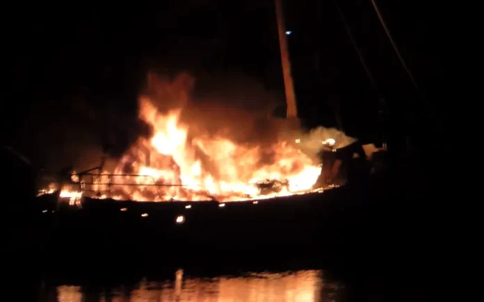 Police are investigating a blaze that destroyed a boat on Waitematā Harbour in the early hours of Tuesday morning. Photo- Supplied