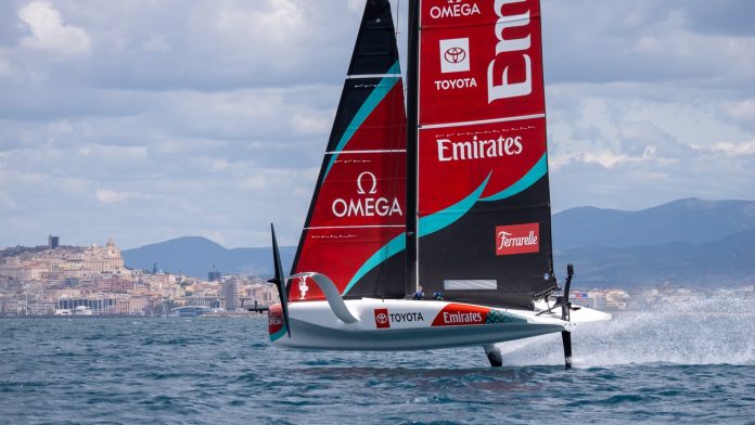 © Emirates Team New Zealand