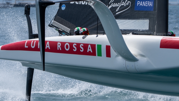 Women & Youth Reign Supreme In Stunning Sardinian Conditions
