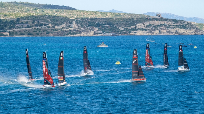 Women & Youth Reign Supreme In Stunning Sardinian Conditions