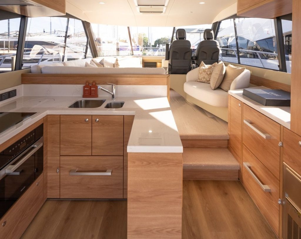 Maritimo S50 Sedan // Maritimo