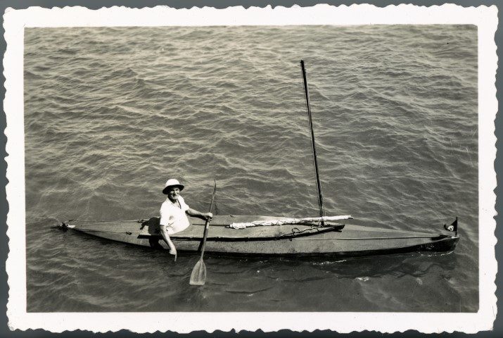 Photograph of Oskar Speck in a kayak, Timor