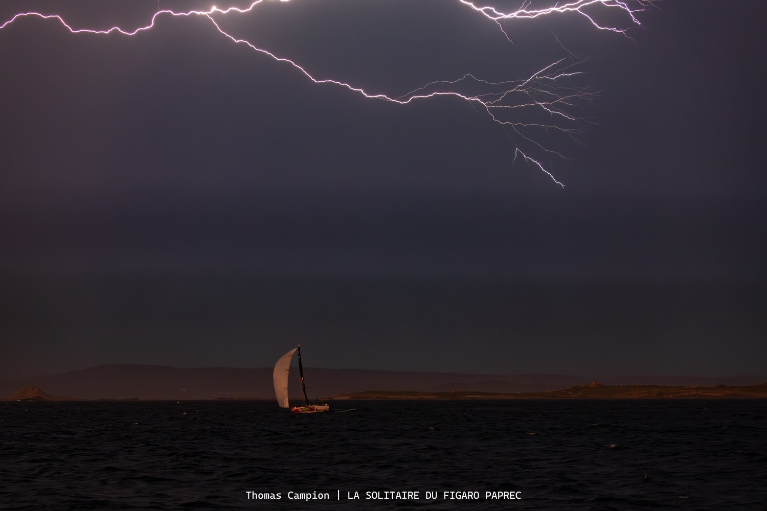 Wild night at sea! Dramatic conditions off Vigo