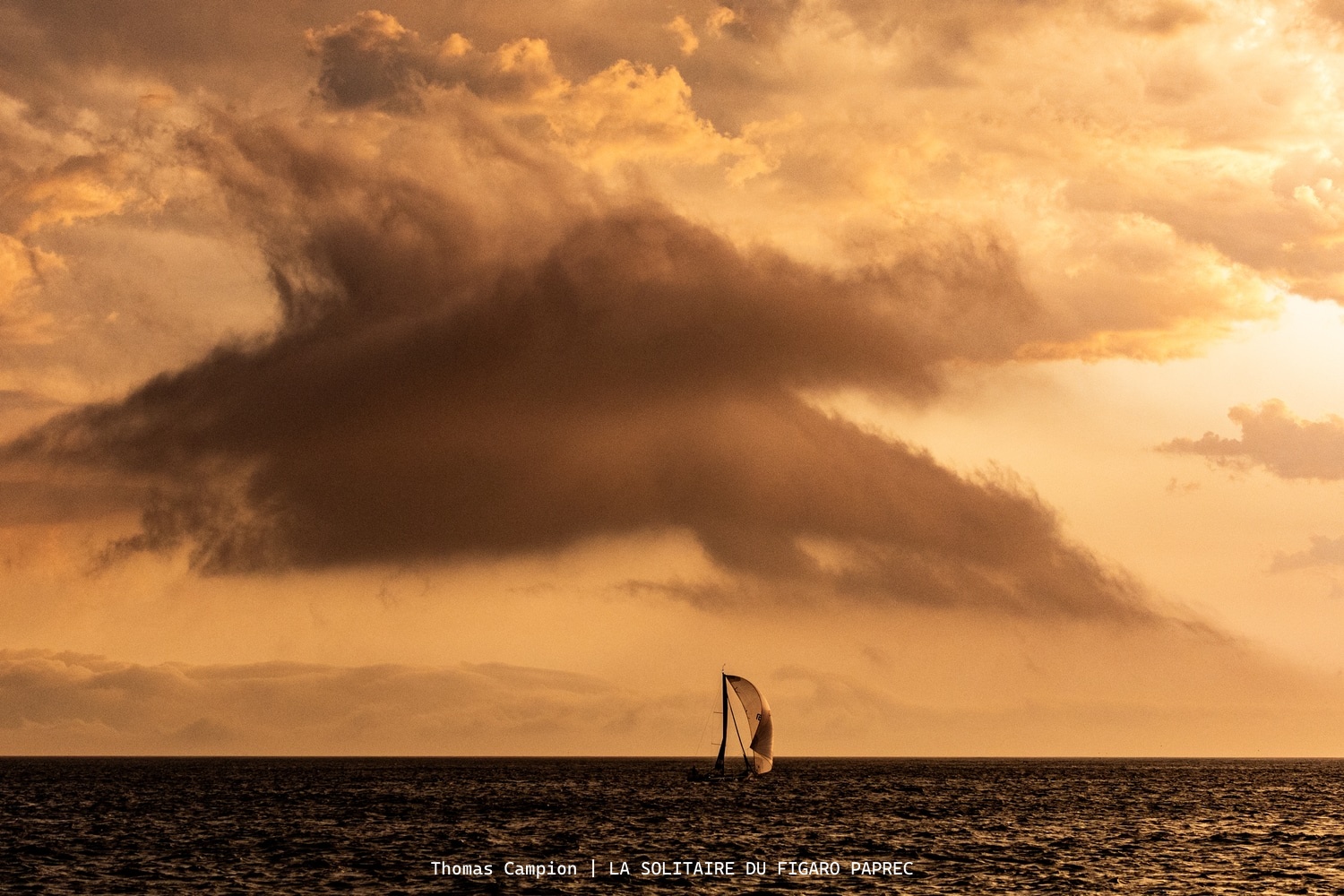 Wild night at sea! Dramatic conditions off Vigo