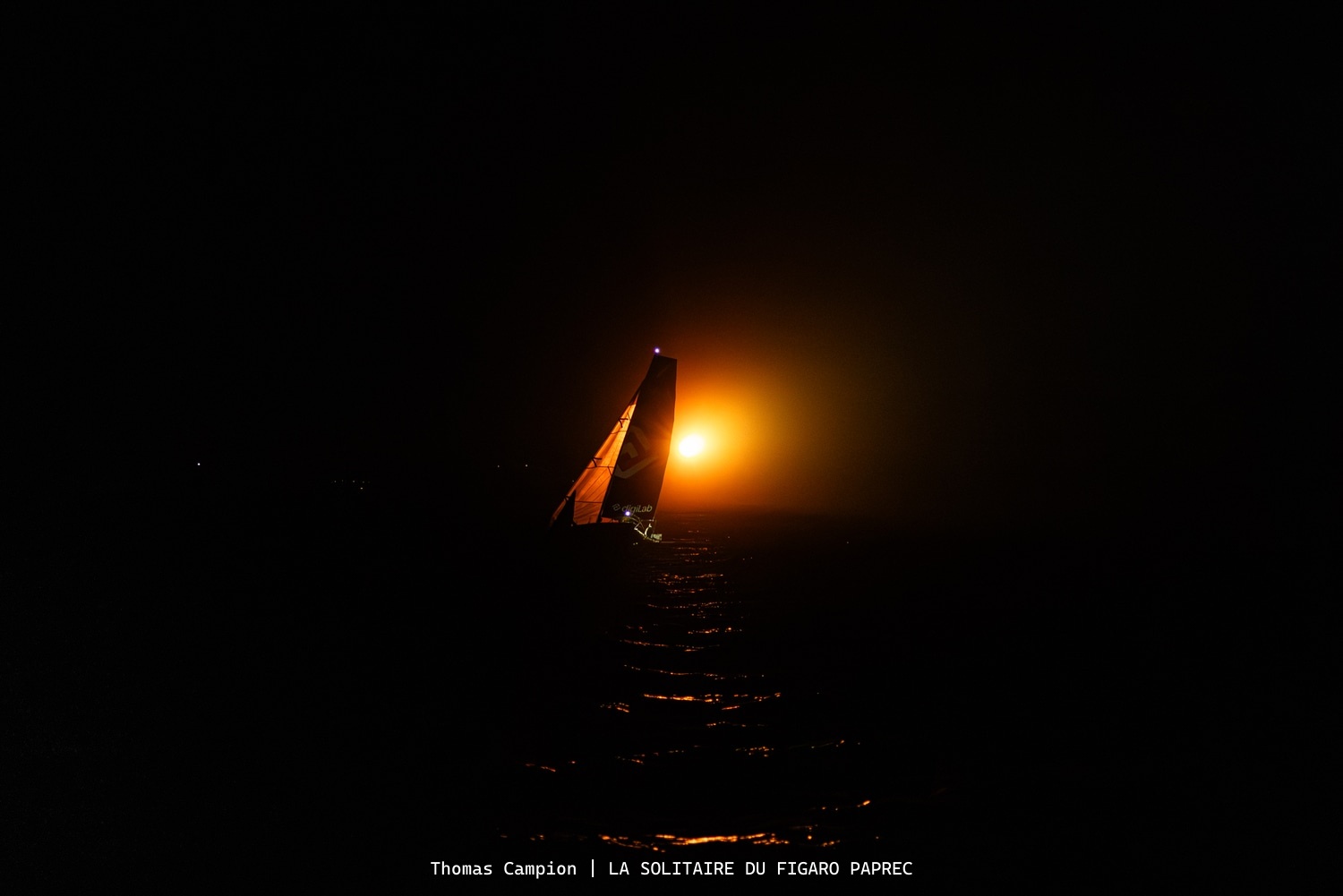 Wild night at sea! Dramatic conditions off Vigo