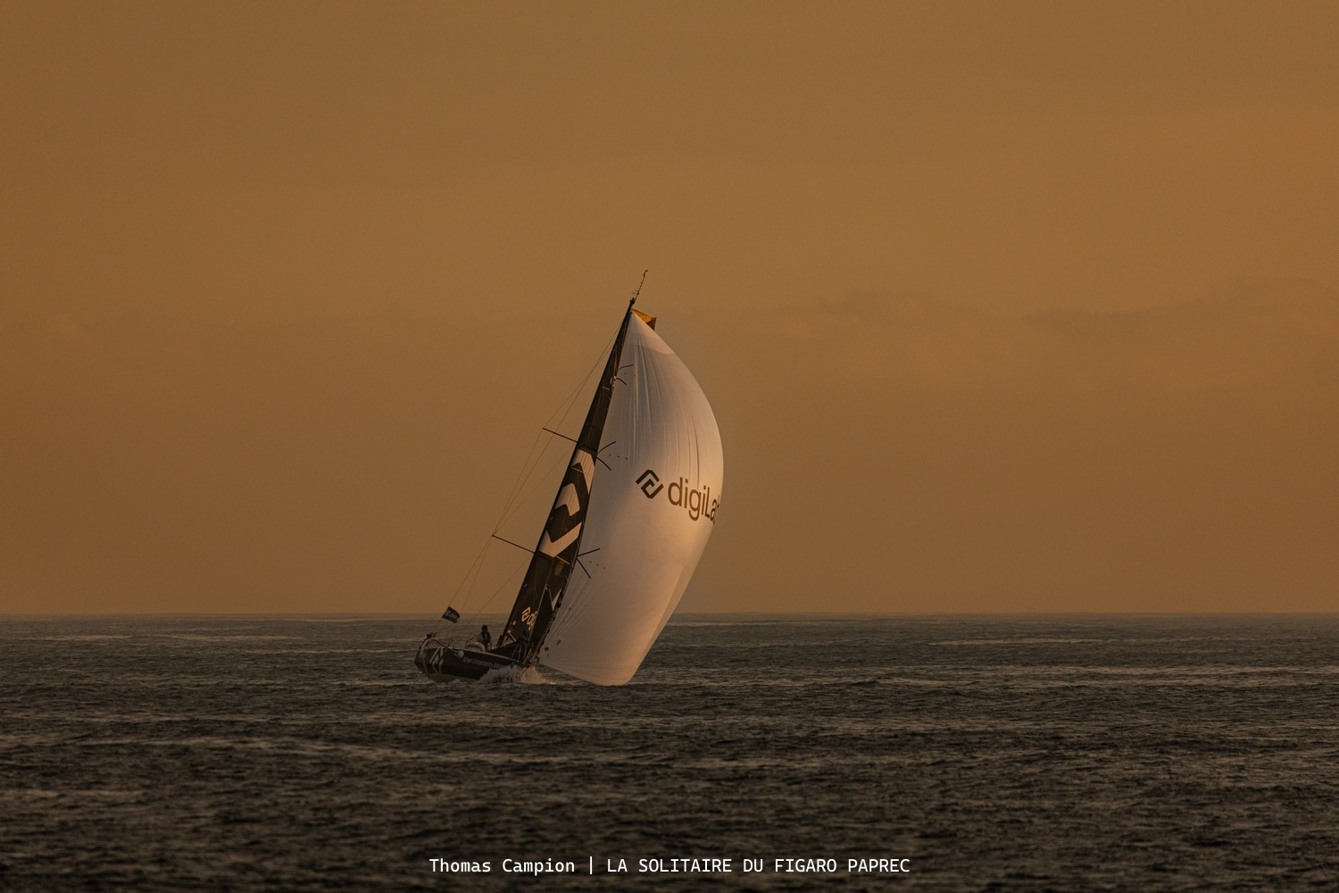 Wild night at sea! Dramatic conditions off Vigo
