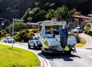 Talking towing Talking towing