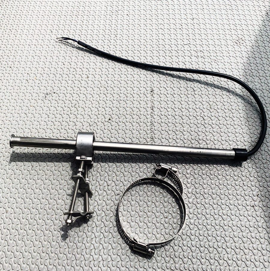 Fitting a steering indicator Fitting a steering indicator