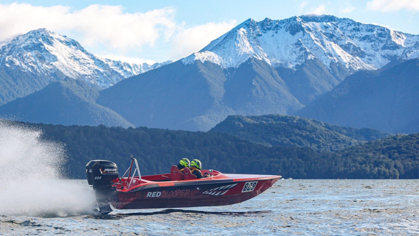 Let’s go powerboat racing Let’s go powerboat racing