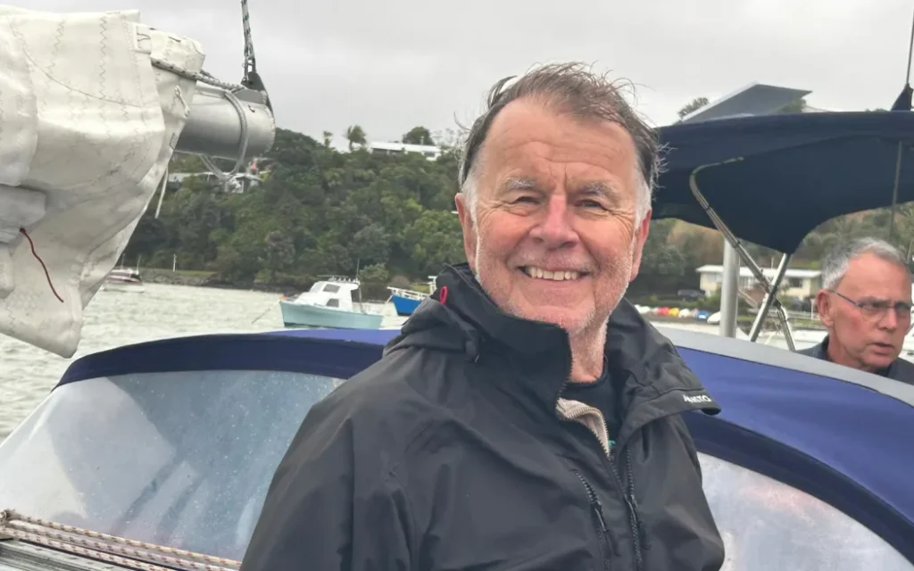 Graeme Francis and his yacht Robbery safely in Mangōnui. // Photo credit: Facebook / Paul Francis
