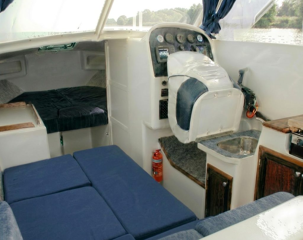 Restoration of the Pelin Empress - new life into old bones // Boating New Zealand