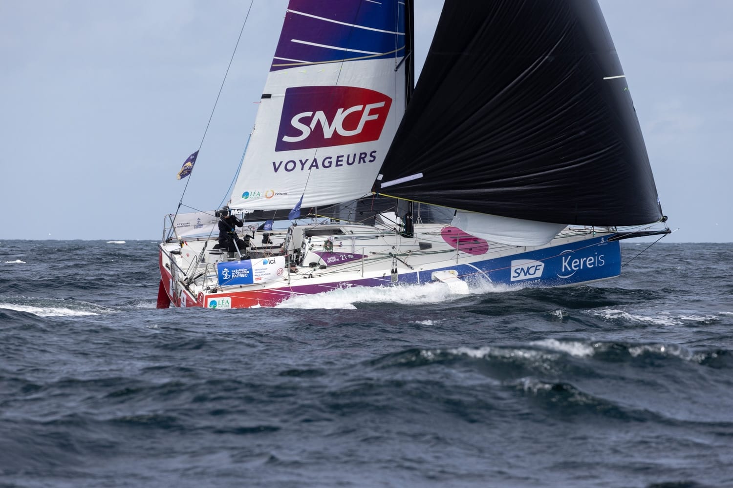 Flash: Marie Gendron forced to retire after J2 sail damage