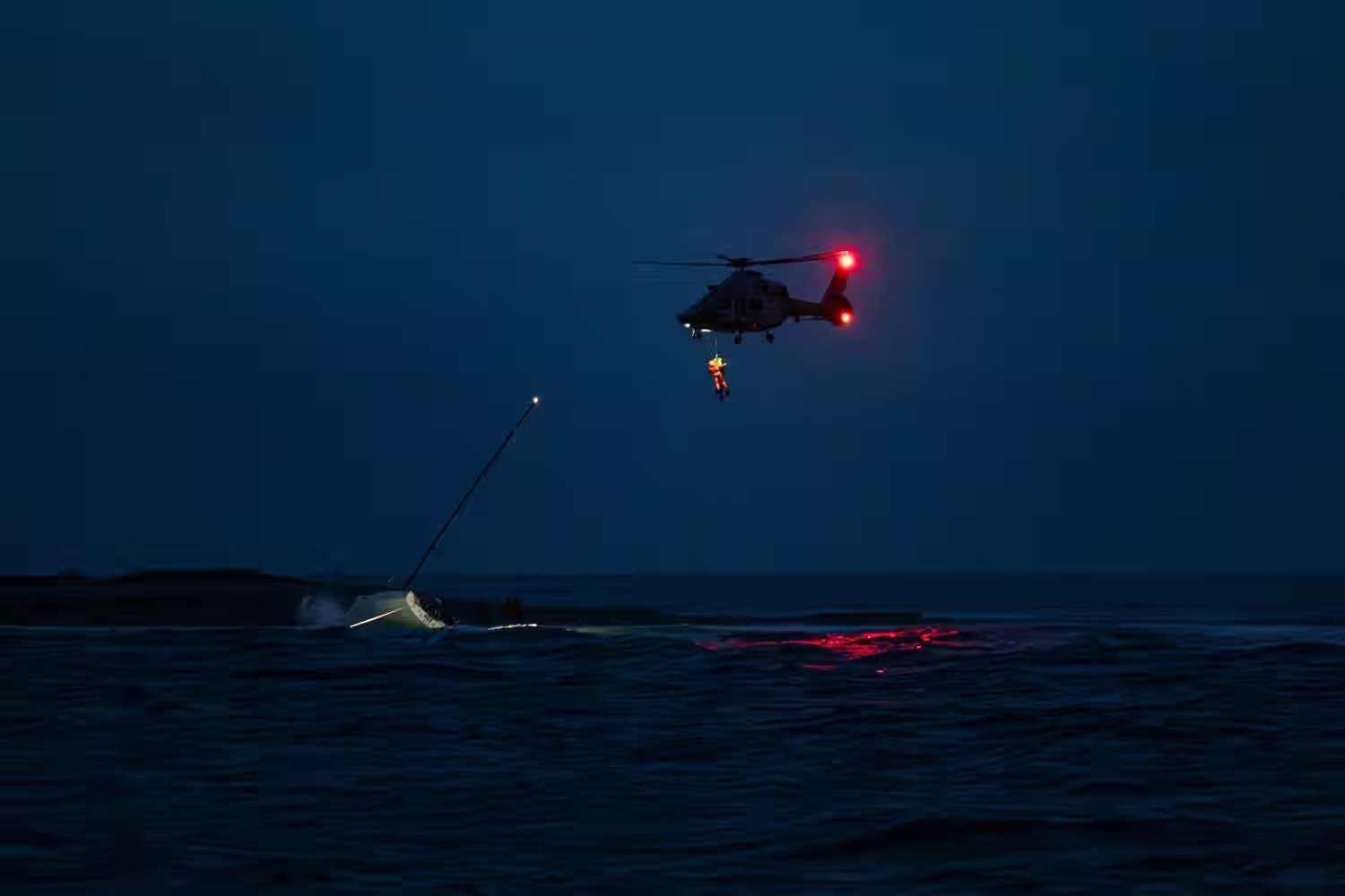 The Channel delivers drama as punishing Solitaire du Figaro Paprec reaches its climax