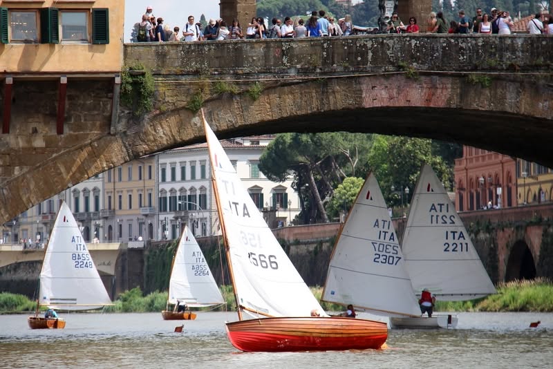 The six 12' Dinghys participating in the seventh edition of the Ponte Vecchio Cup. // Photo credit: Paolo Maccione
