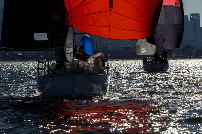 S80s-Espresso-and-Outlaw-looking-good-with-kites-flying-Andrea-Francolini-AWKR-pic Photo credit: Andrea Francolini / AWKR
