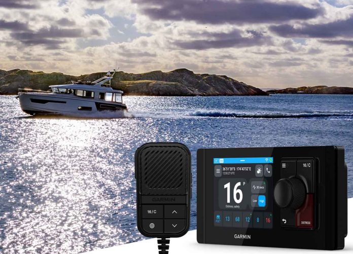 Garmin Signal VHF marine radios // Garmin