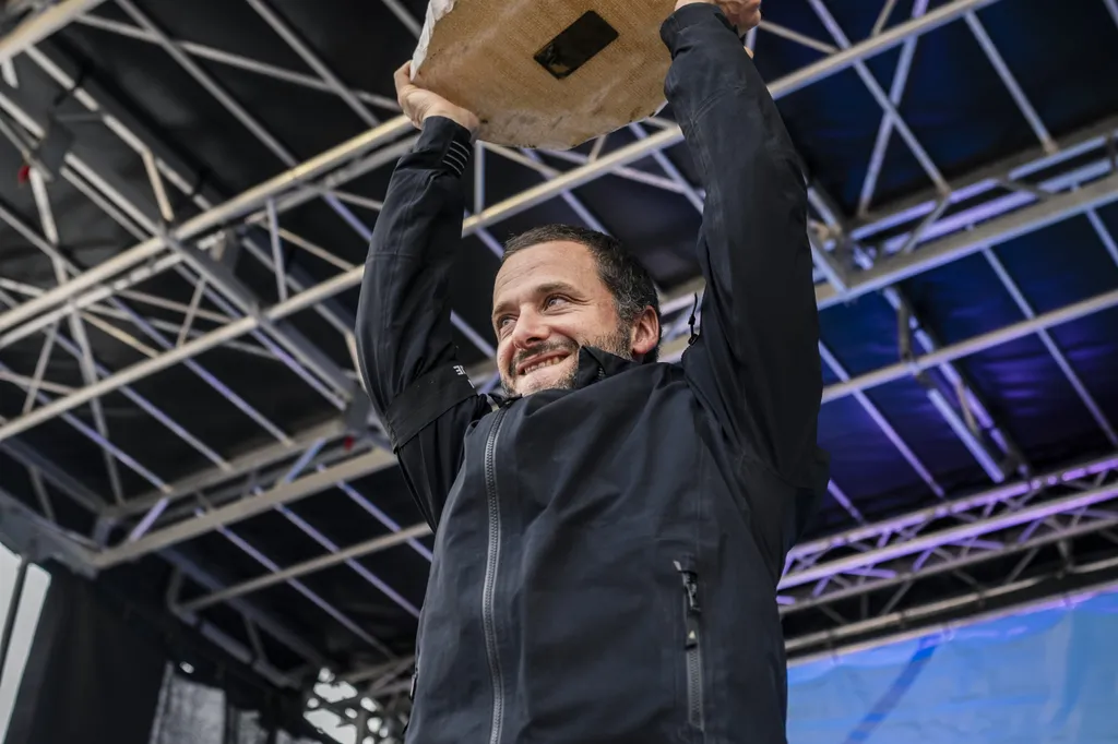 How did Ambrogio win?