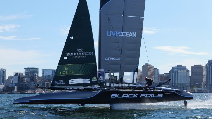 Black Foils can still win despite four-month absence - Burling